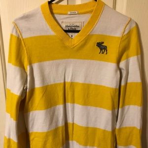 Abercrombie long sleeve v-neck tee